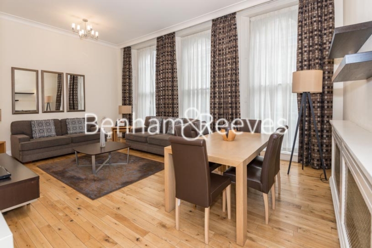picture of 3 Bedroom(s) flat in Prince of Wales Terrace, Kensington, London W8