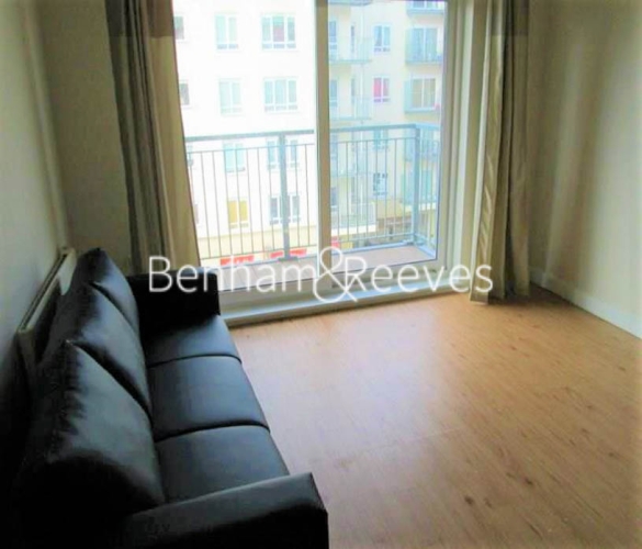 picture of 2 Bedroom(s) flat in Beaufort Park, Colindale, NW9