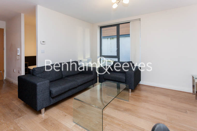 picture of Studio flat in Needleman Close, Colindale, NW9