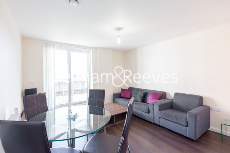 picture of 1 Bedroom(s) flat in Lankaster Gardens, East Finchley, N2