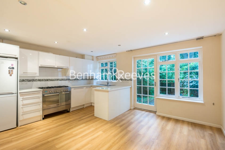 picture of 4 Bedroom(s) flat in Oldfield Mews, Highgate, N6