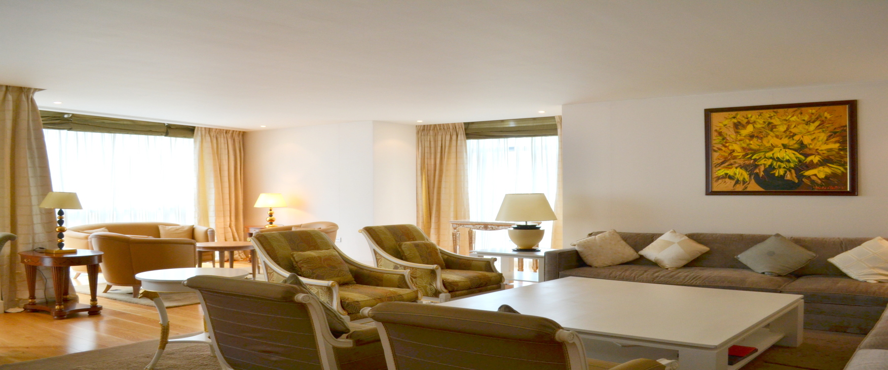 picture of 4 Bedroom(s) flat in The Knightsbridge SW7