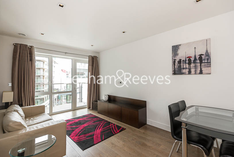 https://www.rentals-london.co.uk/assets/images/property-images/0989_000002684_IMG_00.jpg