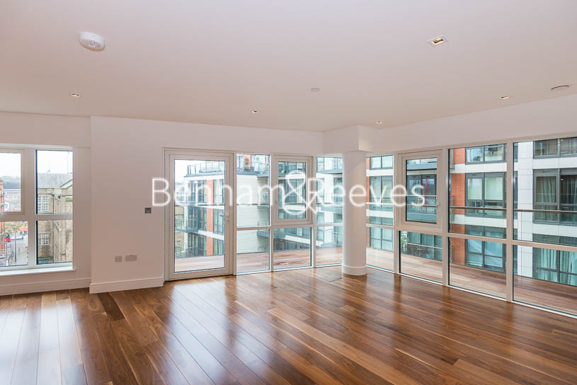 picture of 2-bed flat in  City
