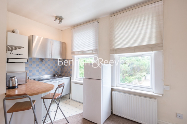 picture of Studio flat in  Madeley Road, Ealing, W5