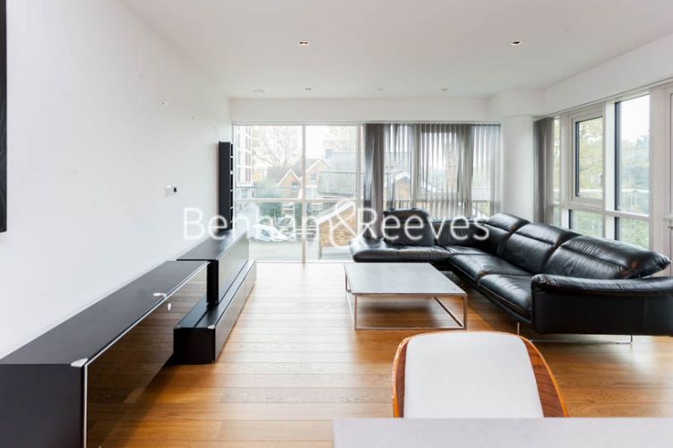 picture of 2-bed flat in  Imperial Wharf