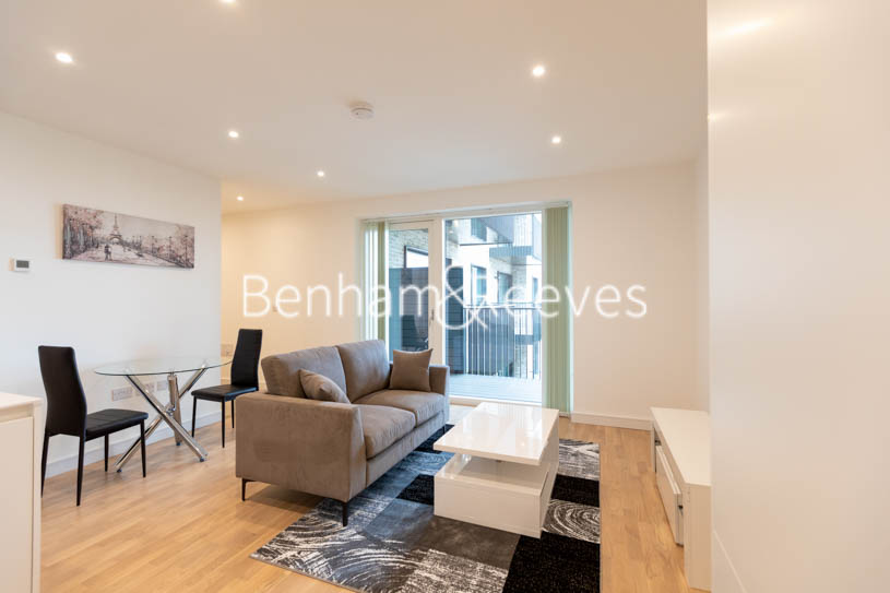 https://www.rentals-london.co.uk/assets/images/property-images/0989_000016398_IMG_00.jpg