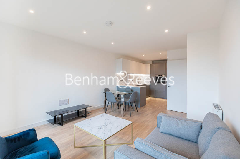 https://www.rentals-london.co.uk/assets/images/property-images/0989_000016490_IMG_00.jpg