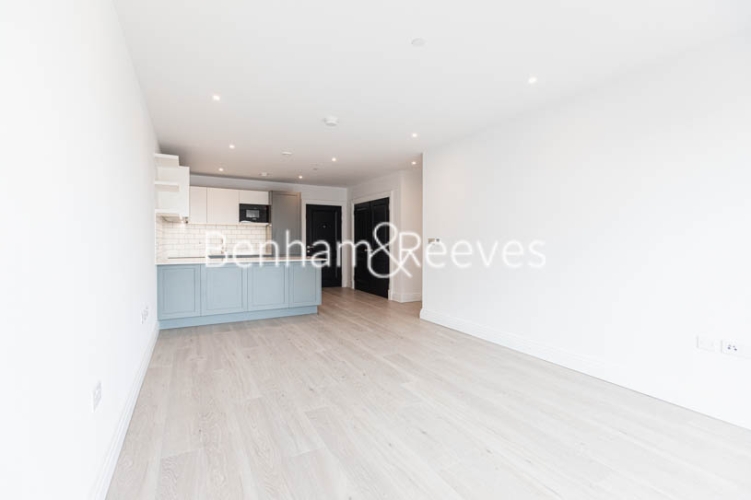 picture of 2-bed flat in  Ealing