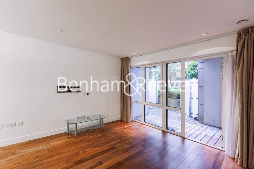 picture of 1-bed flat in  Nine Elms