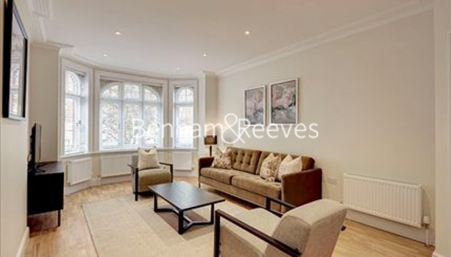picture of 1 Bedroom(s) flat in Hamlet Gardens, Ravenscourt Park, W6