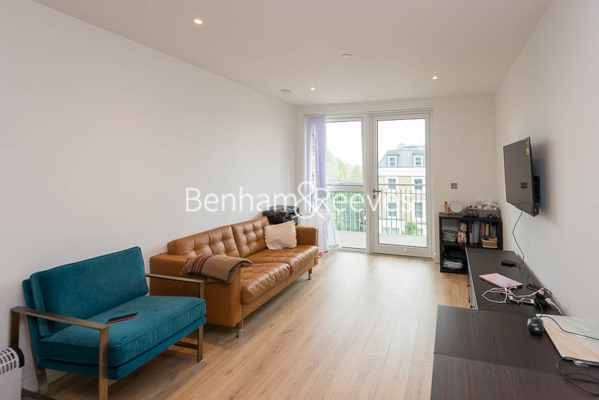 picture of 1 Bedroom(s) flat in  Sovereign Court, Hammersmith, W6