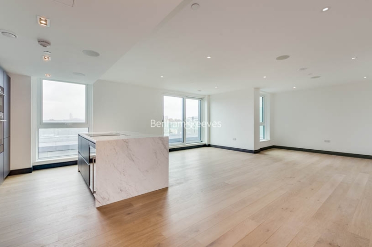 picture of 3 Bedroom(s) flat in  Sovereign Court, Hammersmith, W6