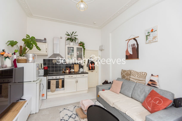 picture of 1-bed flat in  Hammersmith