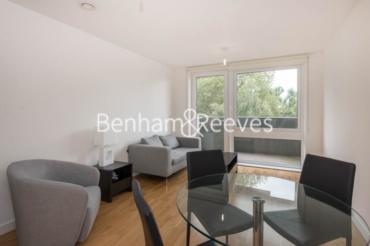 picture of 1-bed flat in  Nine Elms