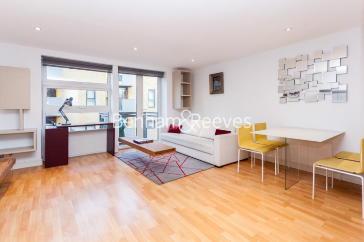 picture of 1 Bedroom(s) flat in  Florin Court, Tanner Street, SE1