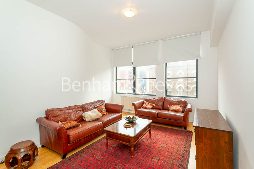 picture of 1-bed flat in  Wapping