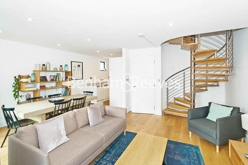 picture of 3-bed flat in  Highgate