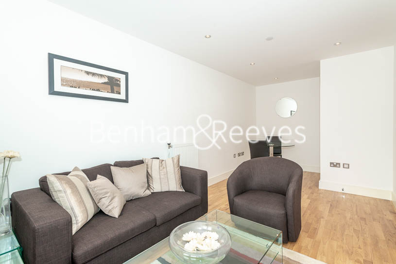 https://www.rentals-london.co.uk/assets/images/property-images/22582_000003719_IMG_00.jpg