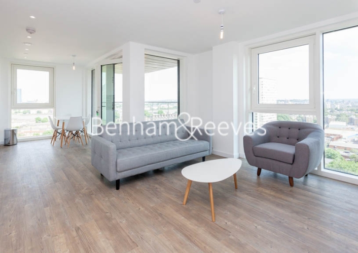 picture of 2-bed flat in  Surrey Quays