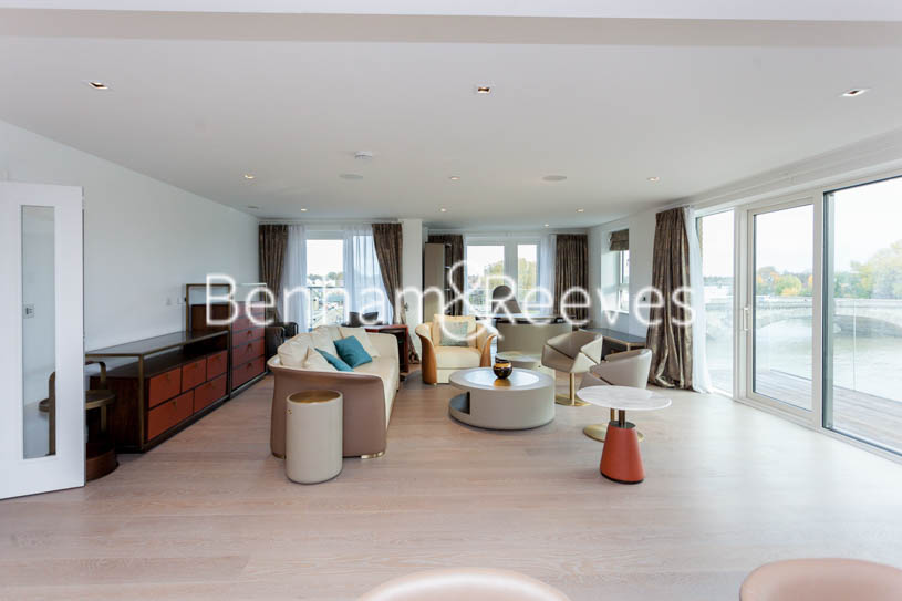 picture of 2-bed flat in  Kew