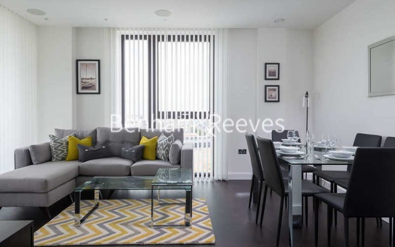 picture of 3-bed flat in  Nine Elms