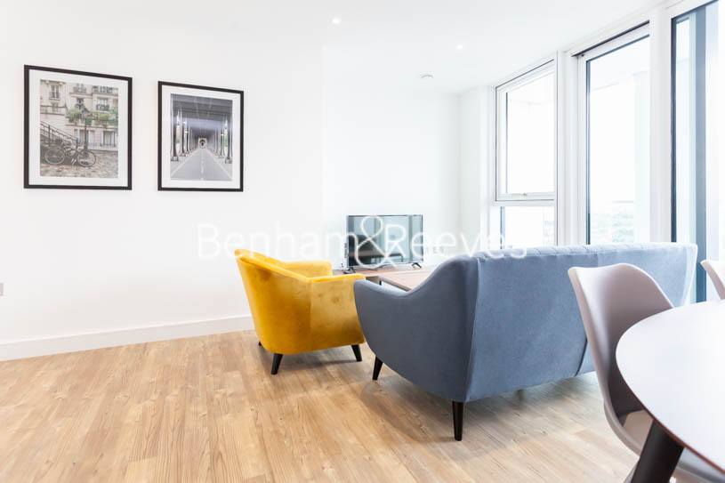 picture of 1-bed flat in  Nine Elms