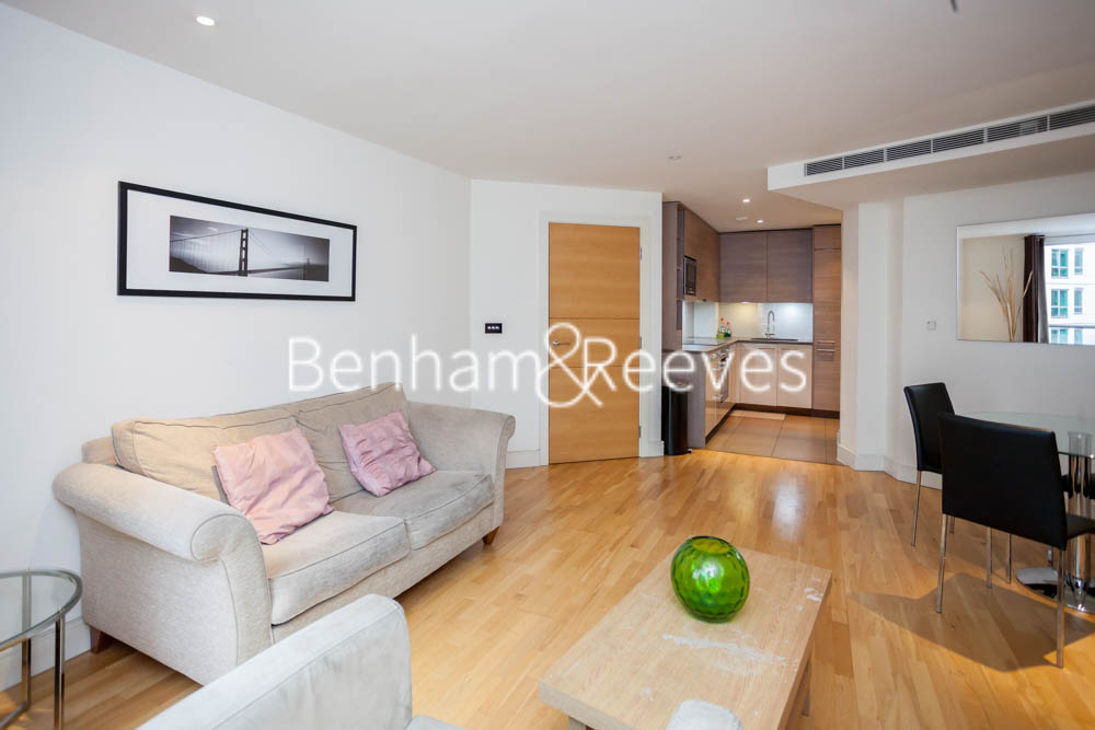 picture of 1 Bedroom(s) flat in  21 St George Wharf, Nine Elms, SW8