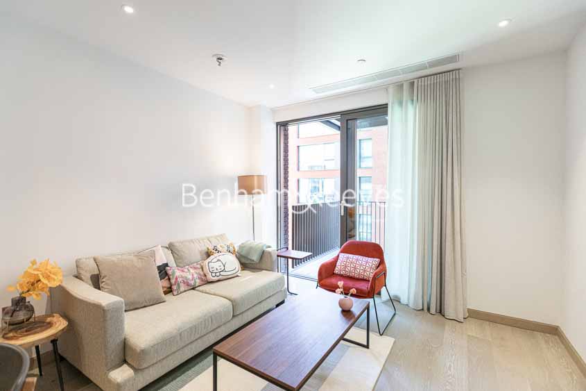 picture of 2 Bedroom(s) flat in  Legacy Building, Viaduct Gardens, SW11