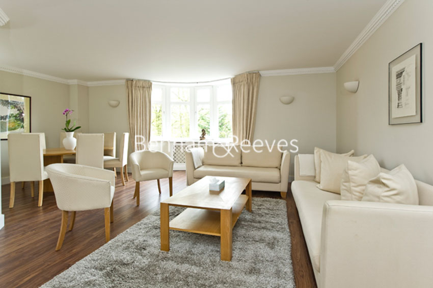 picture of 3-bed flat in  Hampstead