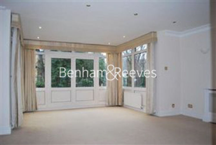 picture of 4-bed flat in  Hampstead