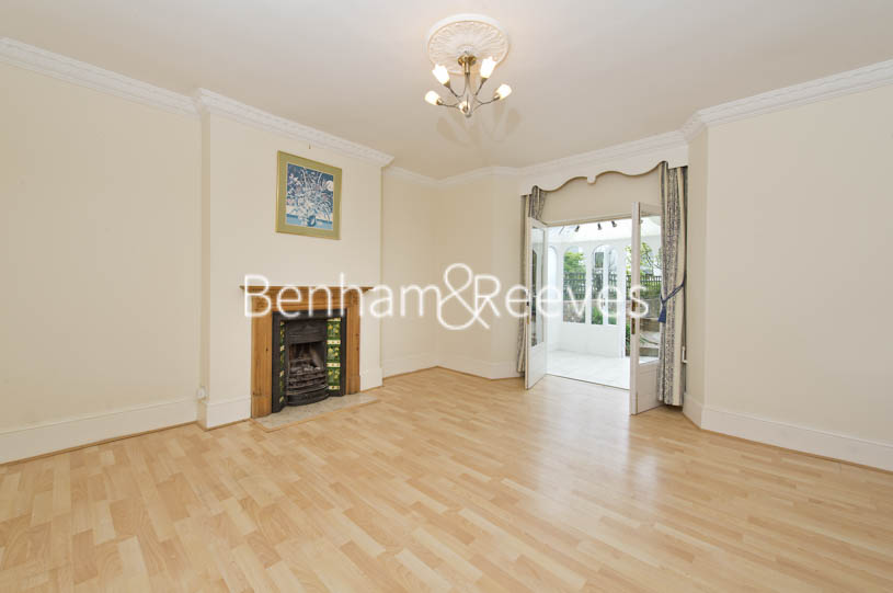 picture of 1-bed flat in  Hampstead