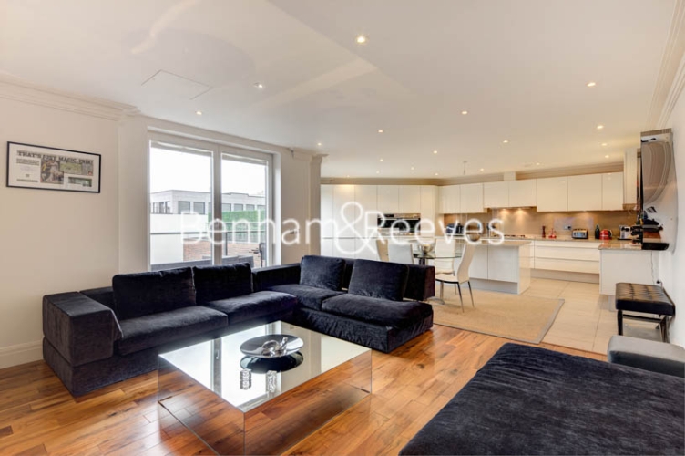 picture of 3-bed flat in  Hampstead