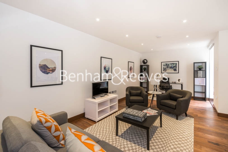 picture of 3-bed flat in  Beaufort Park