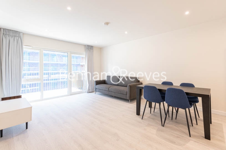 picture of 2 Bedroom(s) flat in  Royal Engineers Way, Hampstead, NW7