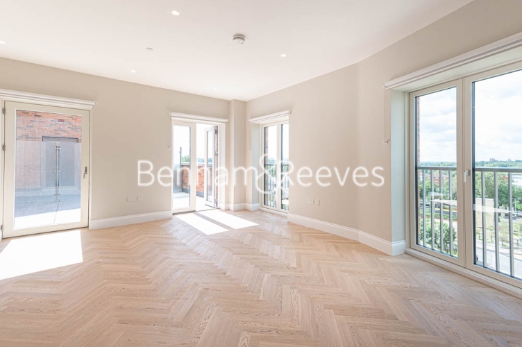 picture of 2-bed flat in  Beaufort Park