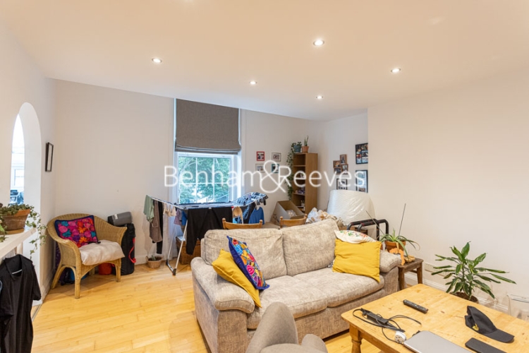 https://www.rentals-london.co.uk/assets/images/property-images/BR14673_R16_IMG_00.jpg