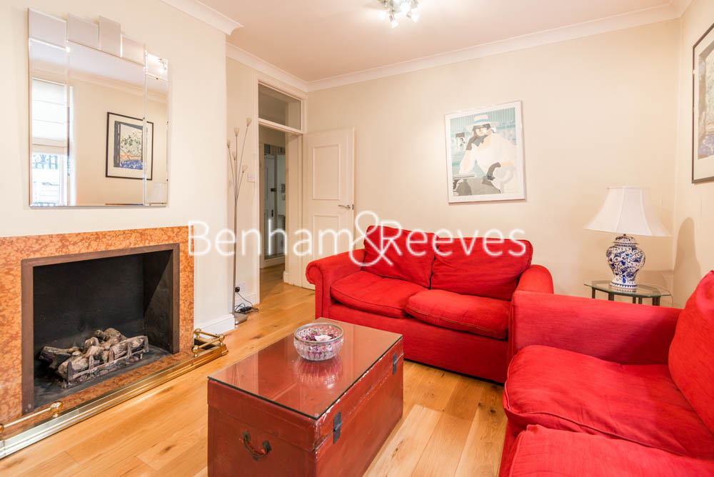 picture of 2-bed flat in  Ealing