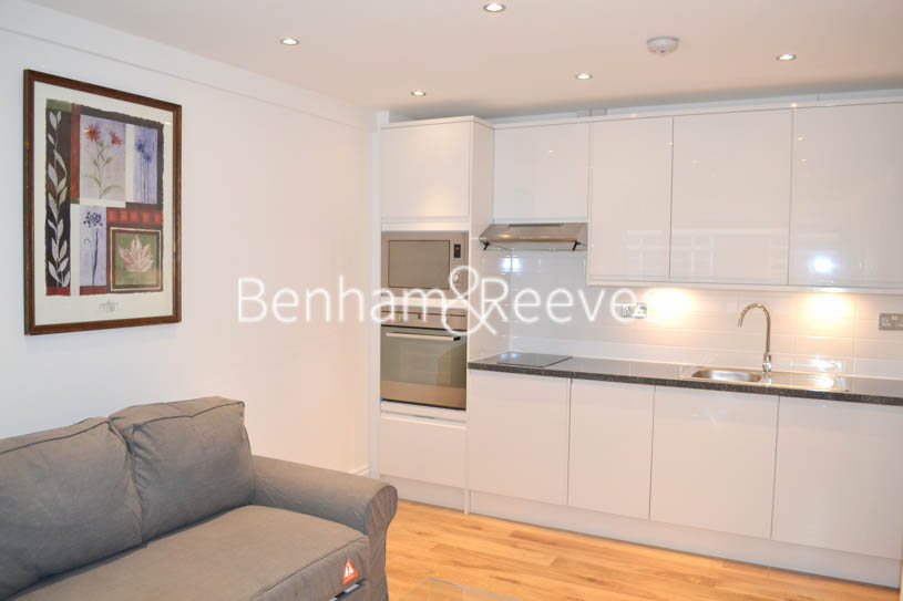 picture of 1-bed flat in  Imperial Wharf