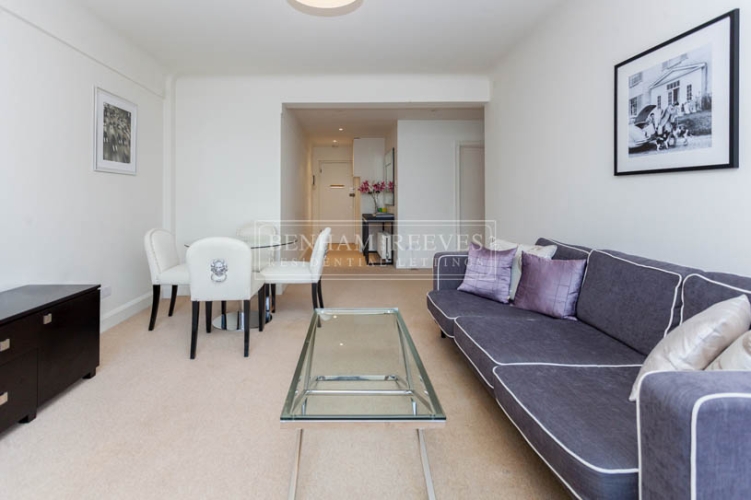 picture of 2-bed flat in  Knightsbridge