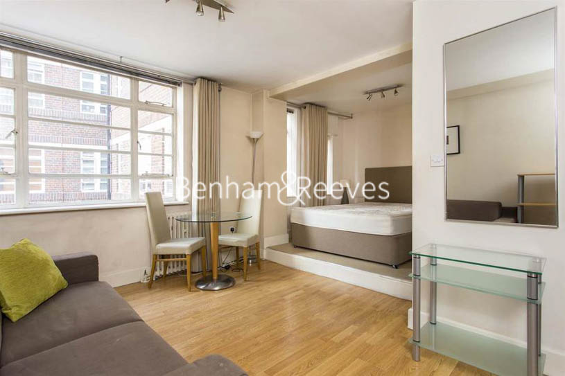 picture of Studio flat in  Nell Gwynn House, Sloane Avenue, Chelsea SW3