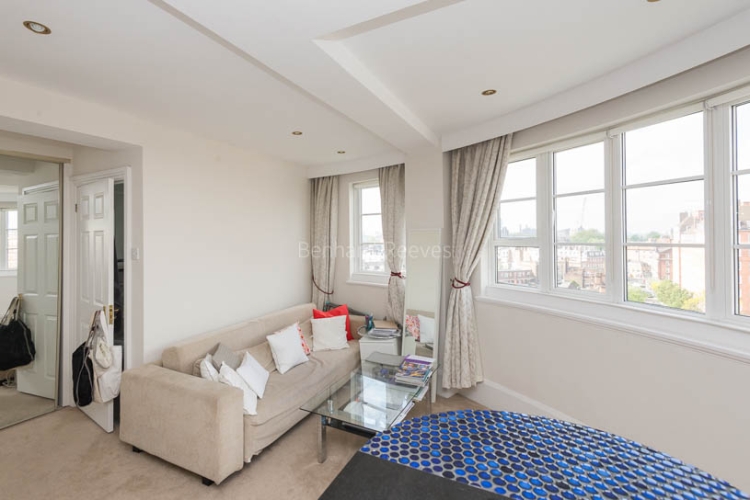 picture of studio flat in  Knightsbridge