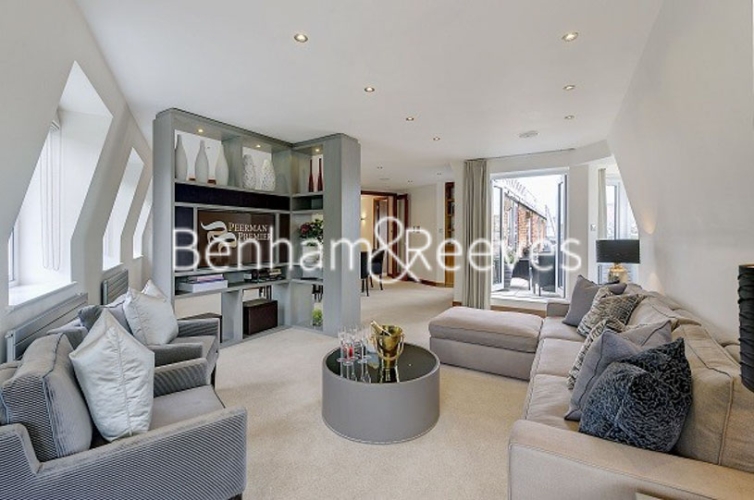 picture of 3-bed flat in  Hampstead