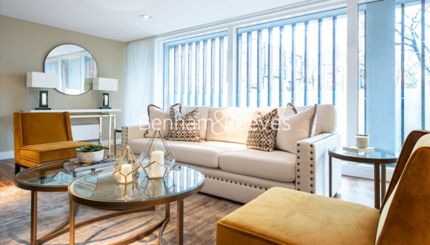 picture of 2 Bedroom(s) flat in  Fulham Road, Knightsbridge, SW3