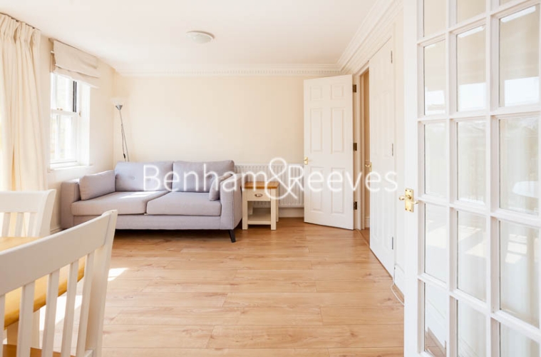 picture of 2-bed flat in  Kensington