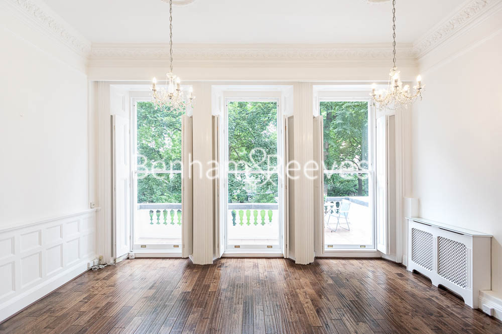 picture of 2-bed flat in  Kensington