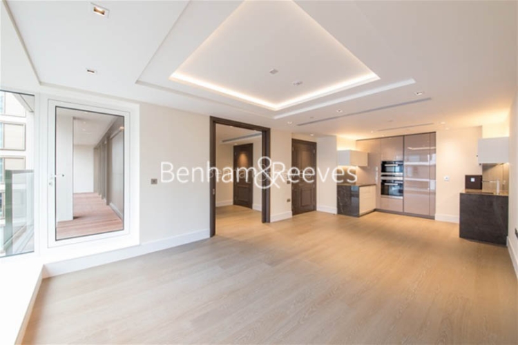 picture of 3 Bedroom(s) flat in Kensington High Street, West Kensington, W14