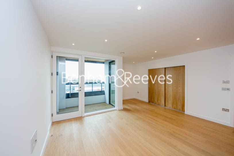 picture of 3-bed flat in  Imperial Wharf