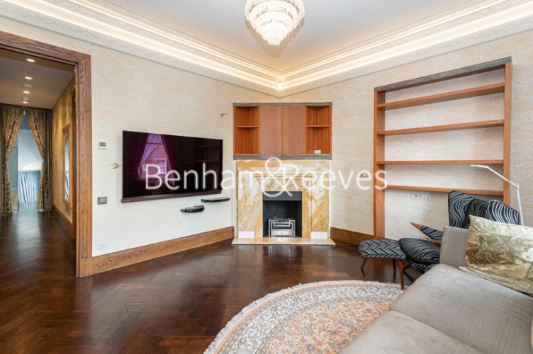 picture of 2-bed flat in  Kensington