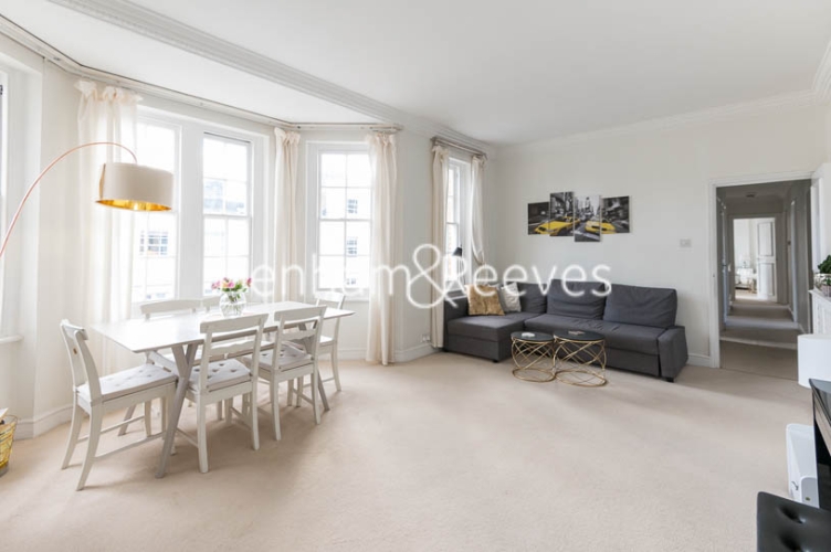 picture of 3-bed flat in  Kensington